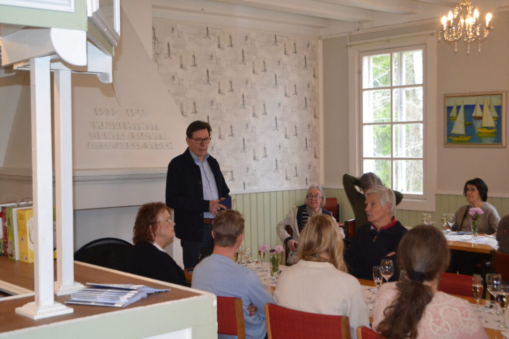 Kommodorin avajaispuhe